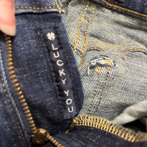 Lucky brand jeans, size 2/26 regular. Excellent condition skinny low rise